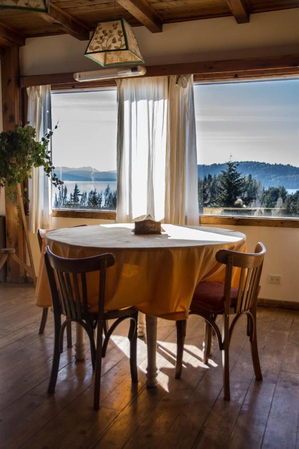 Pajaro Azul Bed & Breakfast Сан Карлос де Барилоче Екстериор снимка